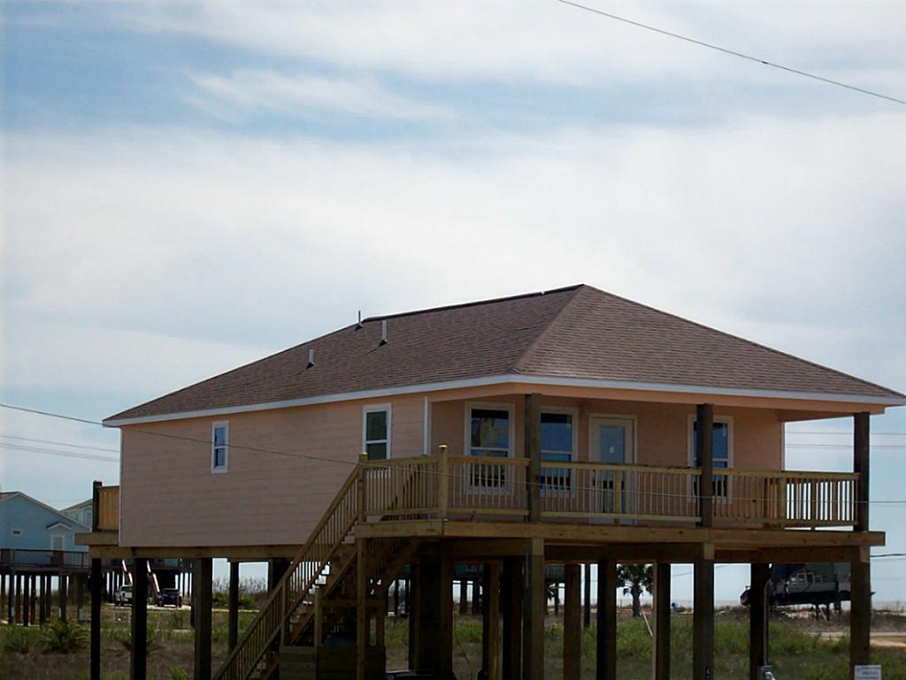 custom built vacation home on treasure island beach sold in texas