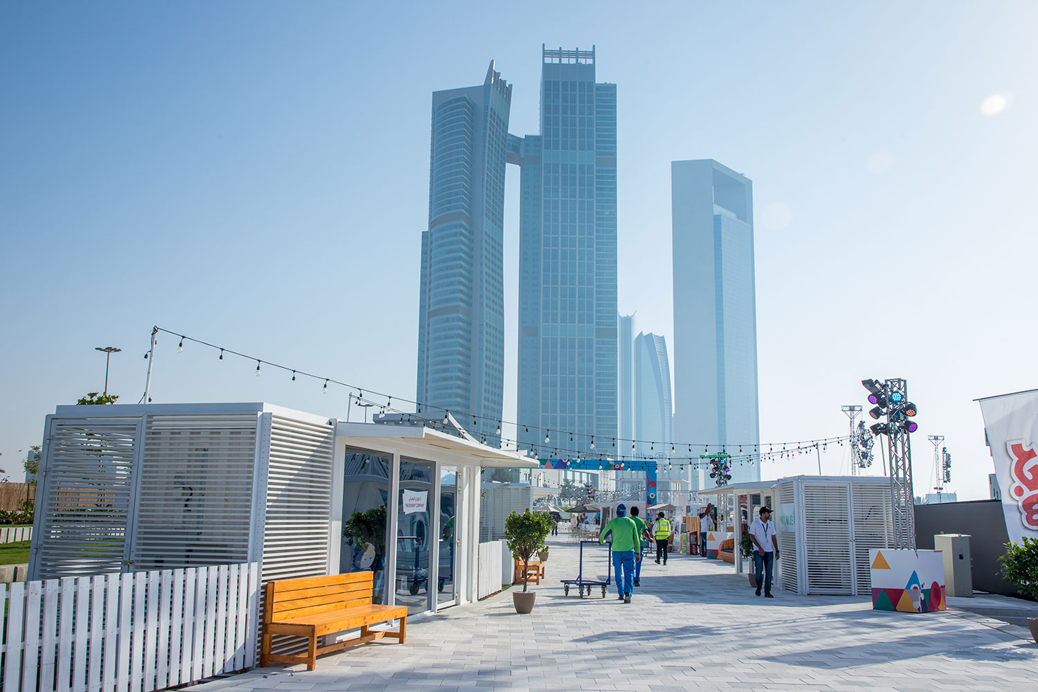 Kiosks Modern Container Building. Kiosks Modern Container Building.